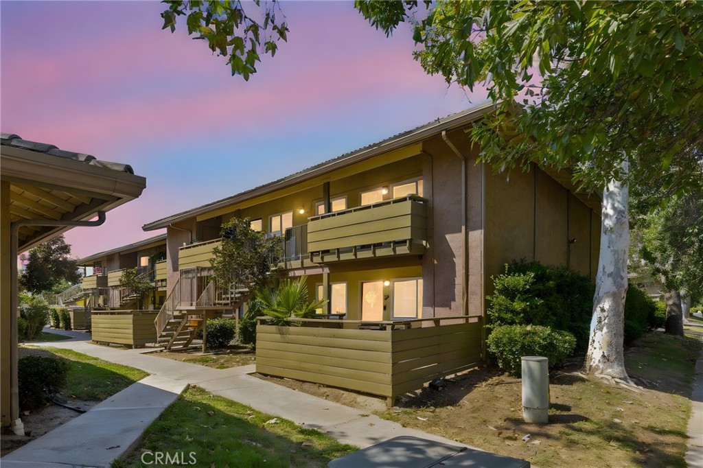 Welcome to this beautifully maintained 2-bedroom, 2-bathroom condo, offering comfort, convenience, and style. Step inside to find fresh paint and updated flooring throughout, creating a bright and modern feel. The spacious primary bedroom features a large walk-in closet and an en-suite bathroom, providing a perfect private retreat.
Enjoy the ease of a detached single-car garage for parking or additional storage. The HOA covers water, trash, and condo insurance, making for low-maintenance, worry-free living. As a bonus, residents have access to a relaxing community pool and spa
Whether you're a first-time buyer, downsizing, or looking for a great investment, this move-in ready home checks all the boxes. VA buyers are welcome!