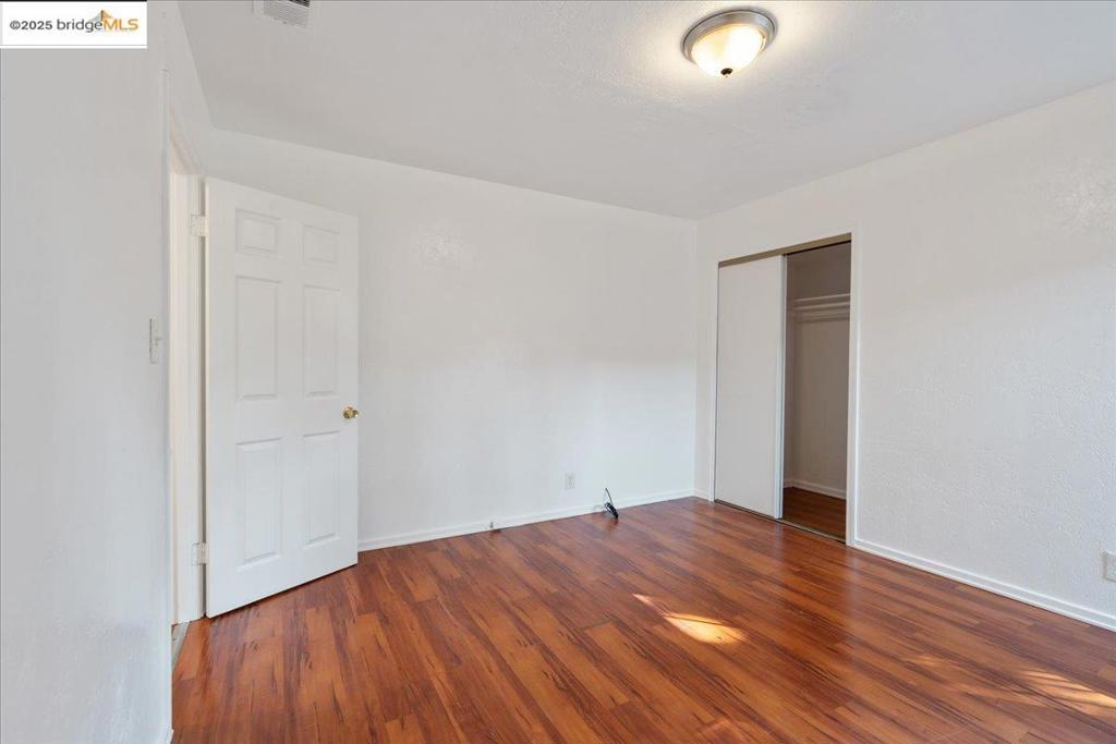 EAST OAKLAND - Residential Income
