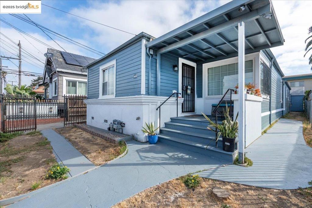 EAST OAKLAND - Residential Income