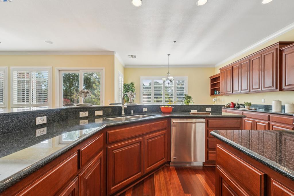 STONEBRAE COUNTRY CLUB - Residential