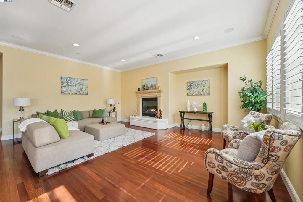 STONEBRAE COUNTRY CLUB - Residential