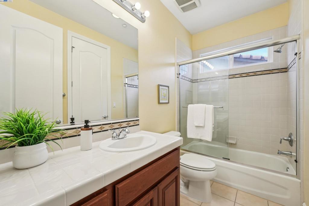 STONEBRAE COUNTRY CLUB - Residential