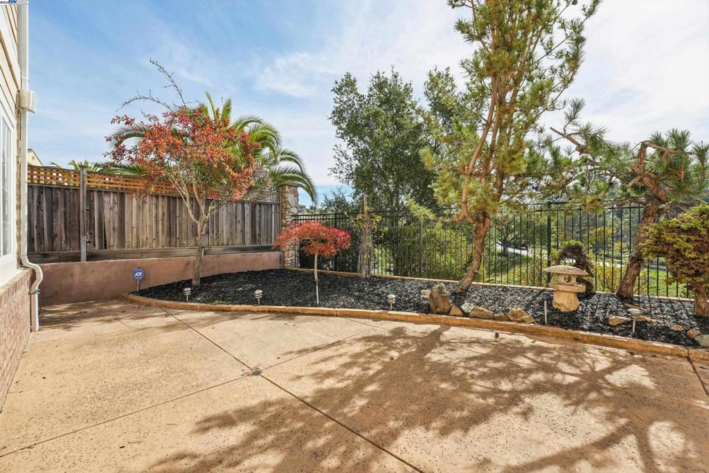 STONEBRAE COUNTRY CLUB - Residential