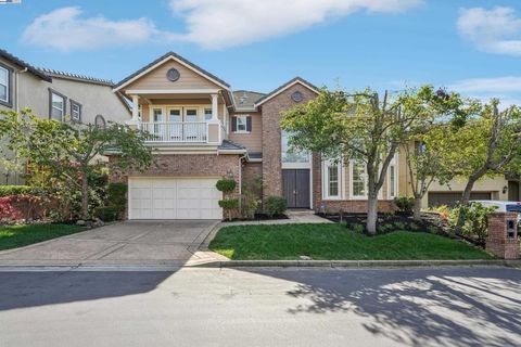 Photo of 35 Arundel Dr Dr, Hayward, CA 94542 (MLS # 41116110) Photo of 35 Arundel Dr Dr, Hayward, CA 94542 (MLS # 41116110)