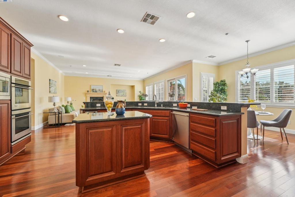 STONEBRAE COUNTRY CLUB - Residential