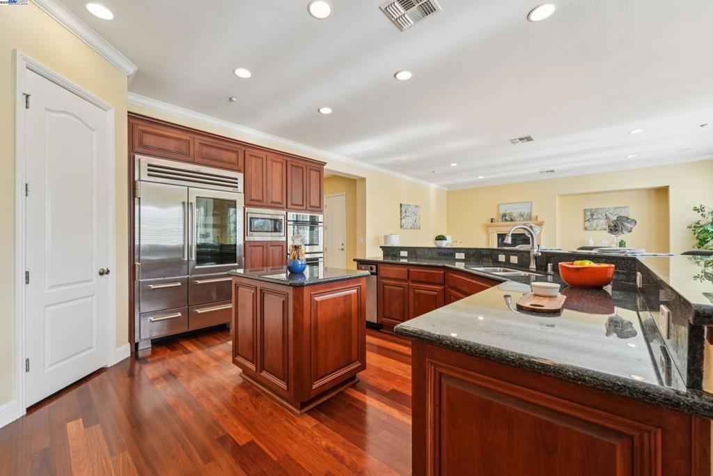 STONEBRAE COUNTRY CLUB - Residential