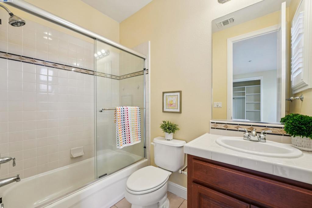 STONEBRAE COUNTRY CLUB - Residential