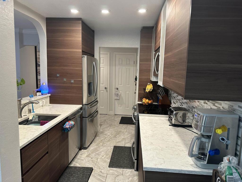 21109 Gary Dr 120