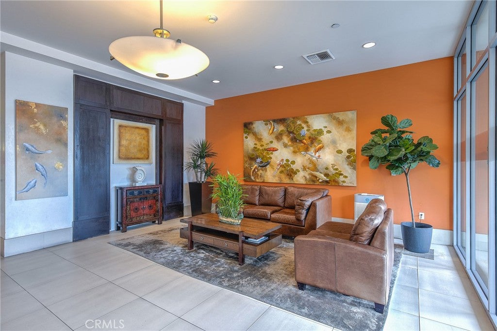 3223 W 6th 205