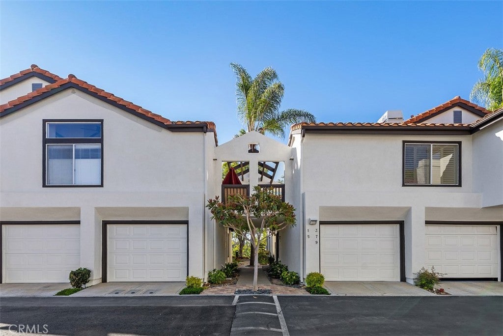 3 Silver Glade DR