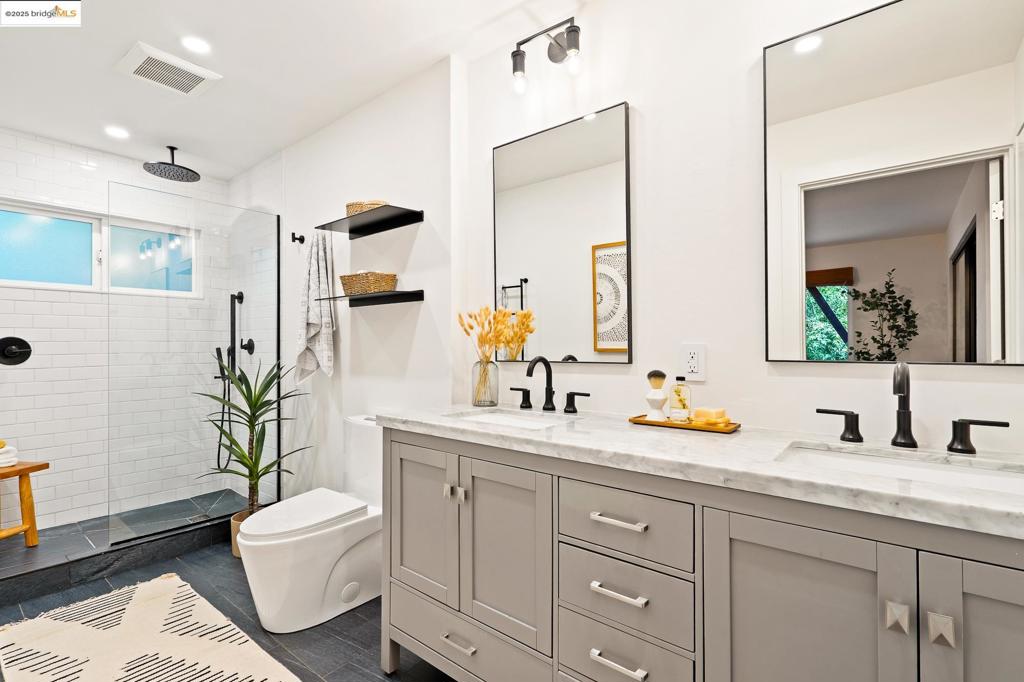 MONTCLAIR - Residential