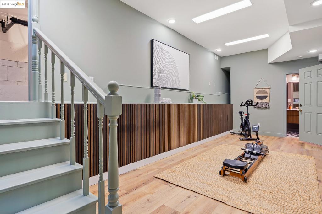 MONTCLAIR - Residential