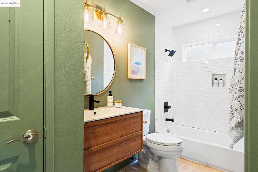 MONTCLAIR - Residential