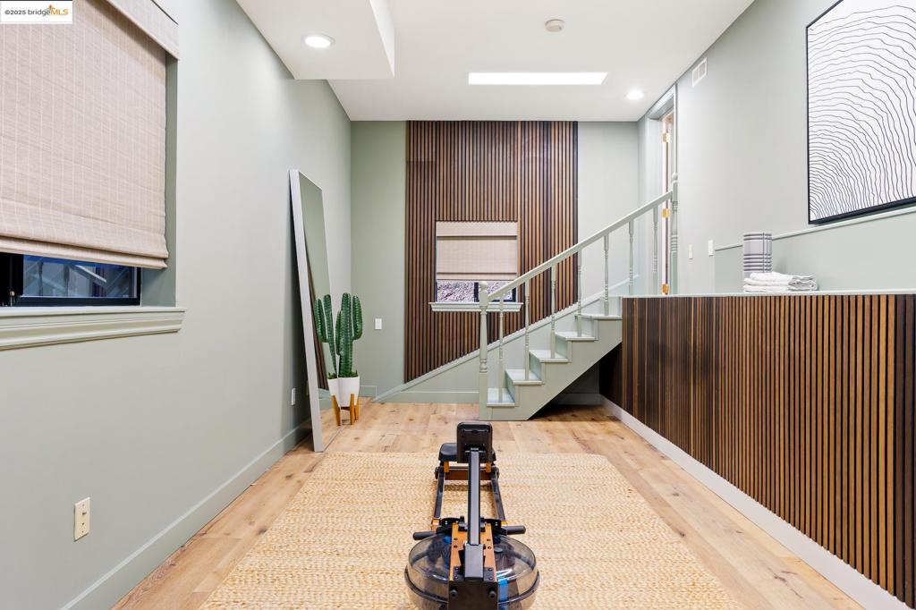MONTCLAIR - Residential