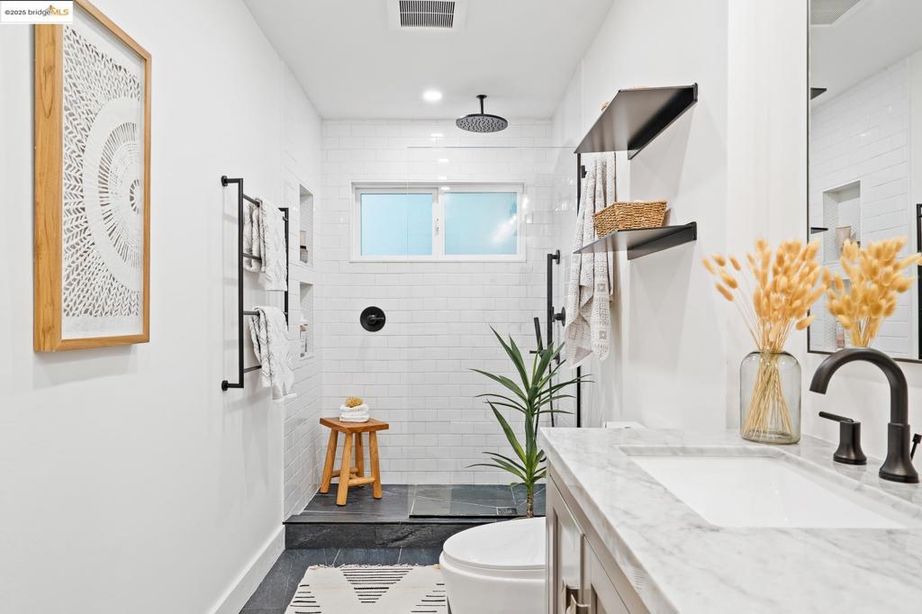 MONTCLAIR - Residential