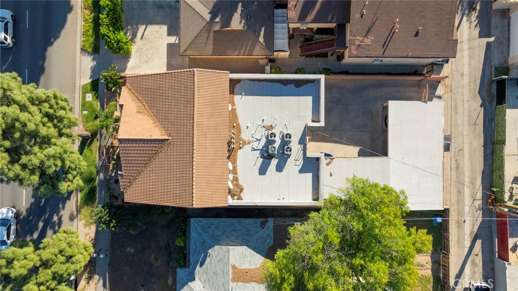 17088 Chatsworth Street