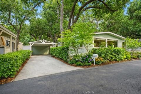 Photo of 90 Sherwood Dr, Westlake Village, CA 91361 (MLS # SR26074726)