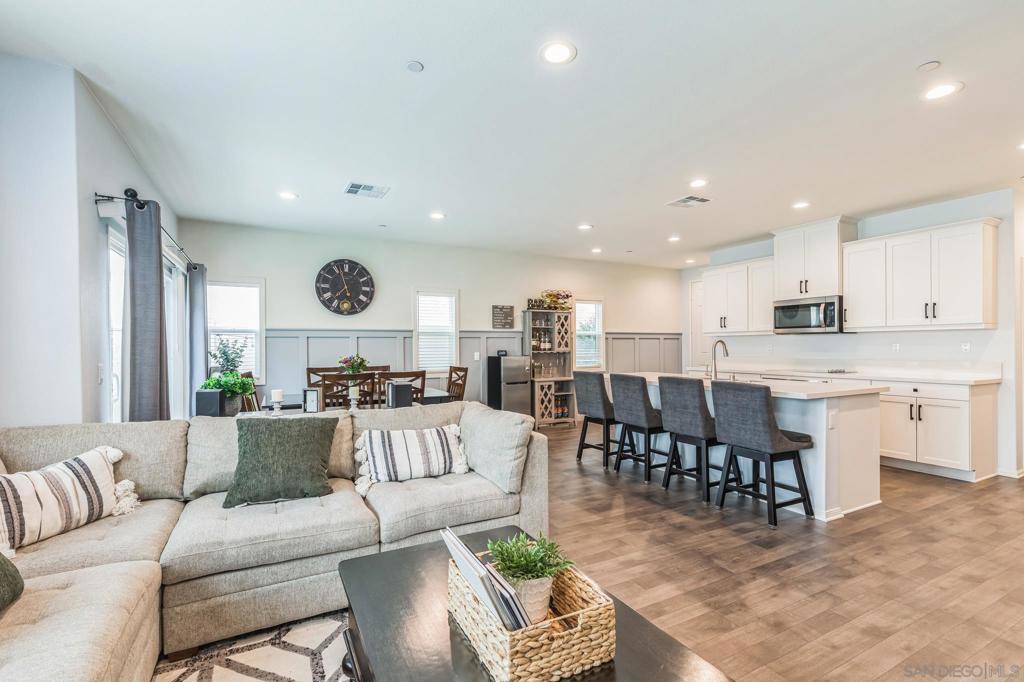 5522 Starlight Pl