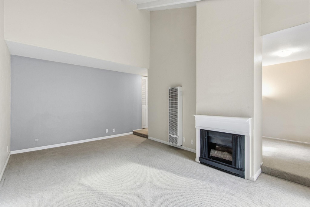 2562 Walnut Blvd 68