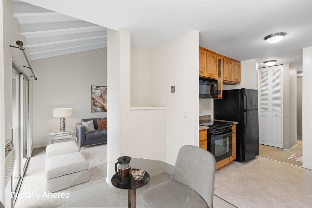 2562 Walnut Blvd 68
