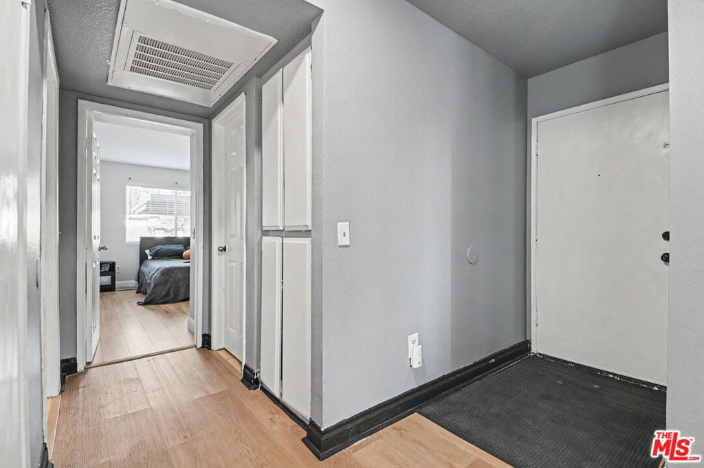2596 Avenida Del Vista G104