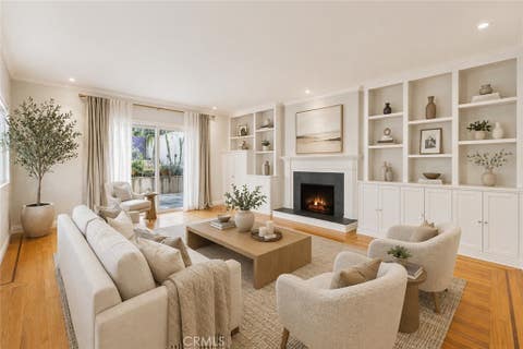 Photo of 4208 Morro Dr, Woodland Hills, CA 91364 (MLS # SR26087874)