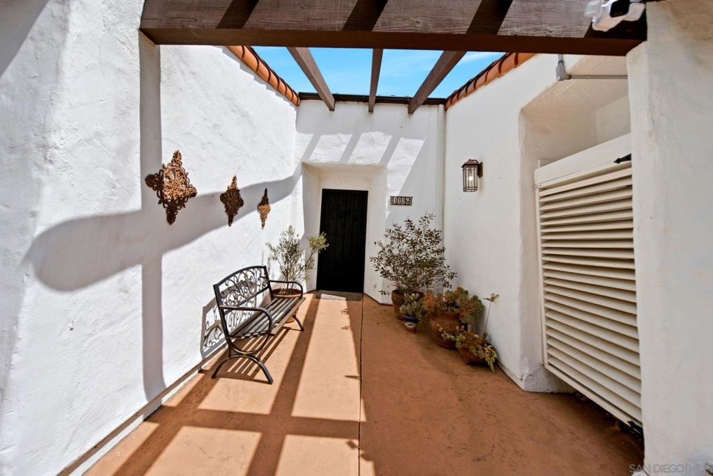 1126 San Jacinto