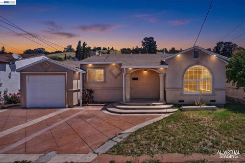 Photo of 25468 Belmont Ave, Hayward, CA 94542 (MLS # 41134735)