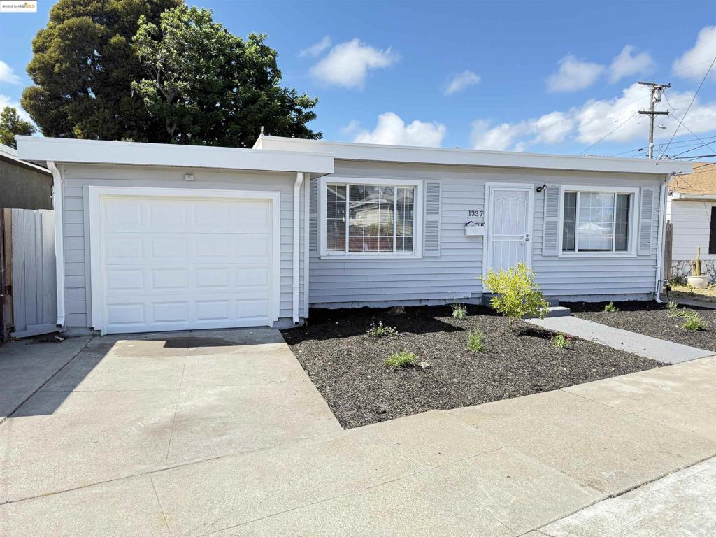 Enjoy this Recently updated 3 bedroom 1 1/2 bathrooms Laundry room off kitchen. Nice backyard with fruit trees and covered patio area. 1+ car attached garage. Close to school. Convenient location off 23rd ave shops.