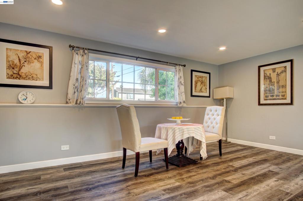 4403 Amador Rd