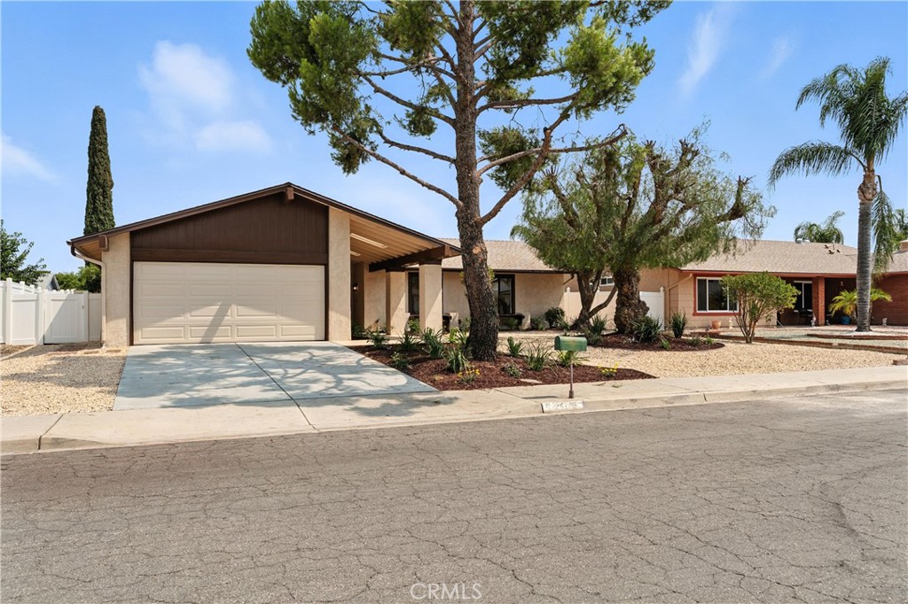 Amazing, newly remodeled, single-story, 3 bed 2 bath + permitted sunroom in a beautiful, quiet 55+ community!
ALL NEW KITCHEN: shaker cabinets, quartz counter-tops, appliances, sink, disposal, island, faucet, fixtures.
ALL NEW FLOORS: white oak LVP, baseboards.
ALL NEW BATHROOMS: vanities, quartz counter-tops, toilet, faucets, fixtures.
ALL NEW ULTRA-LOW MAINTENANCE LANDSCAPING: artificial turf, ground cover, flowers, edging, irrigation.
Fresh paint inside and out, new recessed lighting throughout, new ceiling fans, wood-burning fireplace - welcome to your stunning new home!