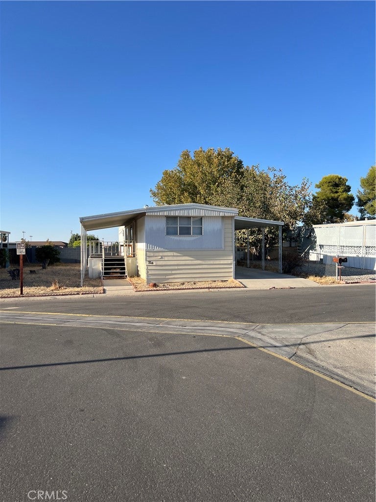 123 N 10th 24
