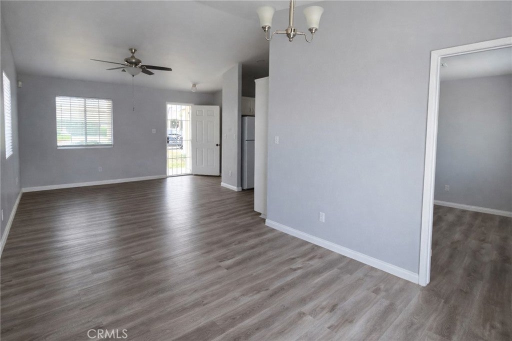 7507 Cross Glade