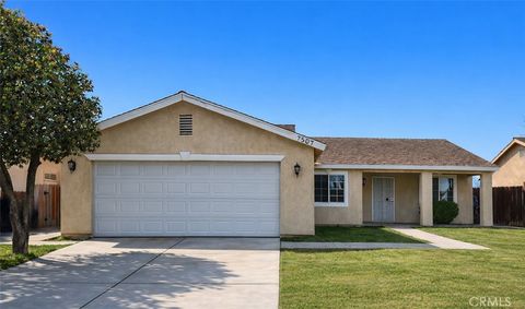 Photo of 7507 Cross Glade St, Bakersfield, CA 93307 (MLS # SR26049520)