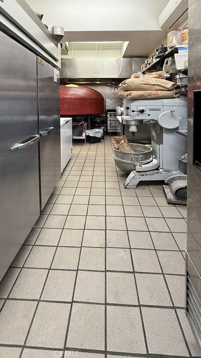 711 S Brand Boulevard