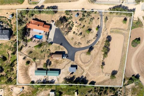 Photo of 33214 Canyon Quail Trail Trl, Agua Dulce, CA 91390 (MLS # SR26056138)