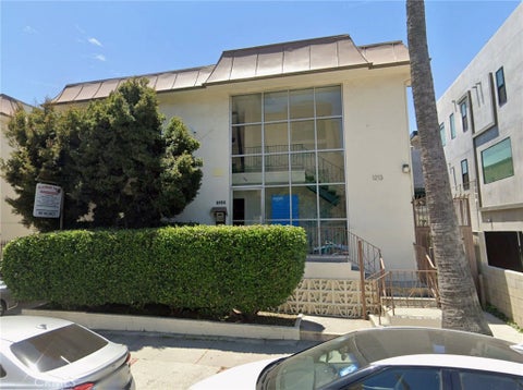 Photo of 1209 N Mansfield AVE, Los Angeles, CA 90038 (MLS # SR26191546)