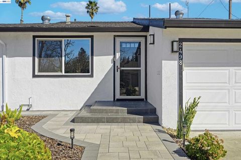 2498 2498 Peachtree Ln San Jose CA 95128