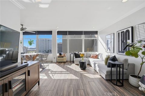 Photo of 100 Atlantic Ave #1116, Long Beach, CA 90802 (MLS # DW26011105)