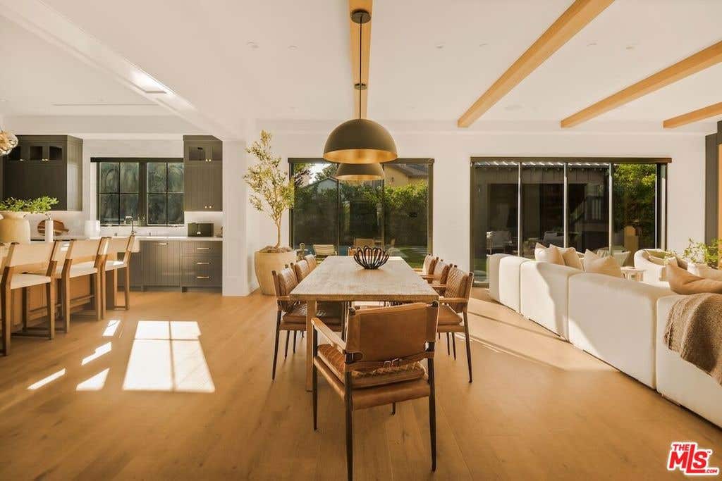 Photo of 4261 Denny Avenue, Toluca Lake, CA 91602 (MLS # 26847961)