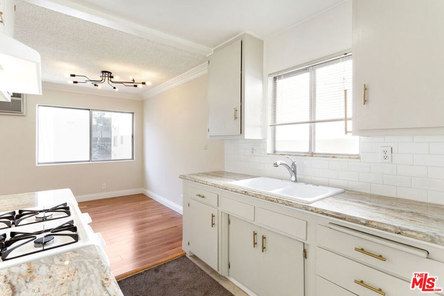 Upper 2 bedroom and 2 bathroom apartment. controlled access building, Laminate Flooring , Bedroom Carpeting, Granite Countertops, One Car Parking, On Site Manager, POOL on Property, Laundry Facilities on Property, Walking distance to restaurants and stores in West Hollywood area, Balcony. No Smoking and No BBQS