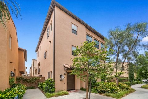 Photo of 206 Milky Way Way, Irvine, CA 92618 (MLS # OC25126383)
