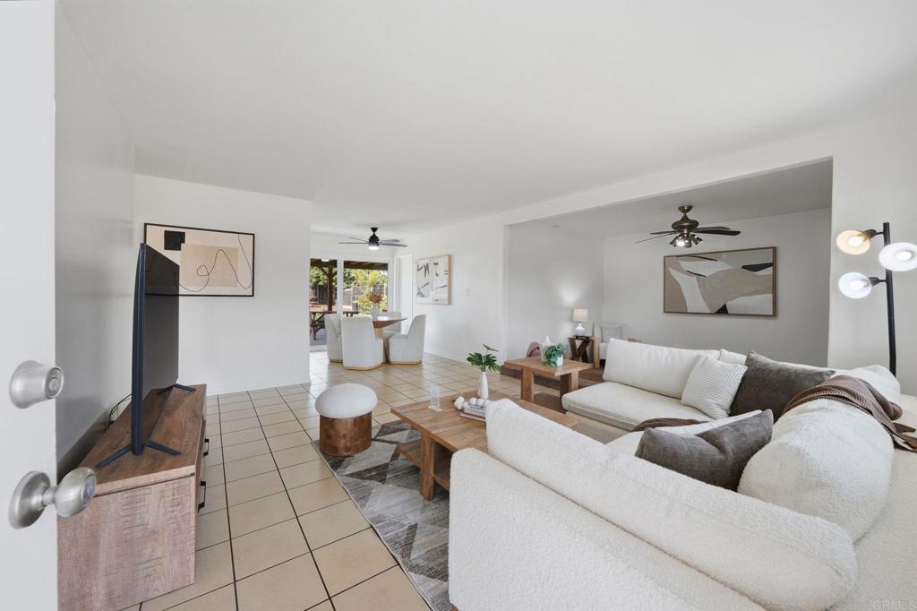 161 E Palomar Street