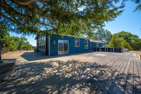 Tiny photo for 5990 Sunny Glen Ln, Paso Robles, CA 93446 (MLS # PI25143888)