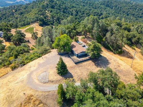 Tiny photo for 5990 Sunny Glen Ln, Paso Robles, CA 93446 (MLS # PI25143888)