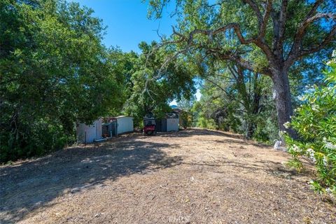 Tiny photo for 5990 Sunny Glen Ln, Paso Robles, CA 93446 (MLS # PI25143888)