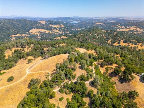Tiny photo for 5990 Sunny Glen Ln, Paso Robles, CA 93446 (MLS # PI25143888)