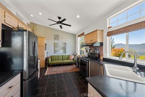 Tiny photo for 5990 Sunny Glen Ln, Paso Robles, CA 93446 (MLS # PI25143888)