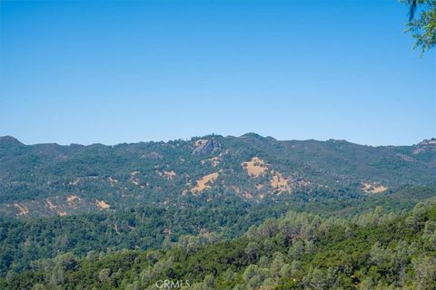 Tiny photo for 5990 Sunny Glen Ln, Paso Robles, CA 93446 (MLS # PI25143888)