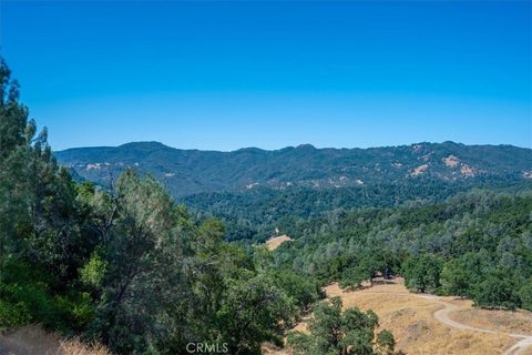 Tiny photo for 5990 Sunny Glen Ln, Paso Robles, CA 93446 (MLS # PI25143888)